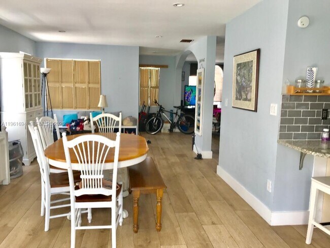 Foto del edificio - 16274 SW 139th Ct