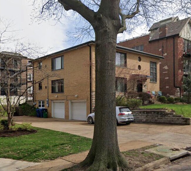 7531 Oxford Dr Unit A, Clayton, MO 63105 Condo for Rent in Clayton