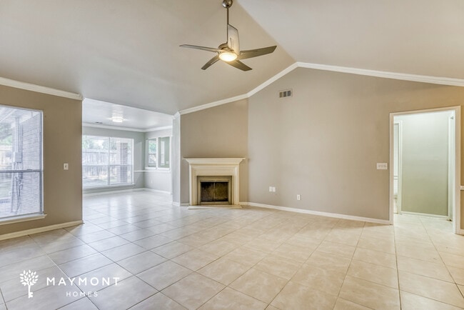 Building Photo - 3010 Fort Stockton Dr