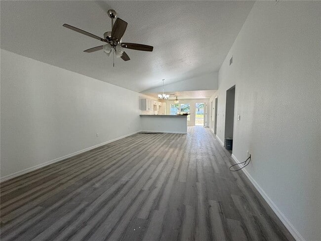 Building Photo - 1112 Eden Dr