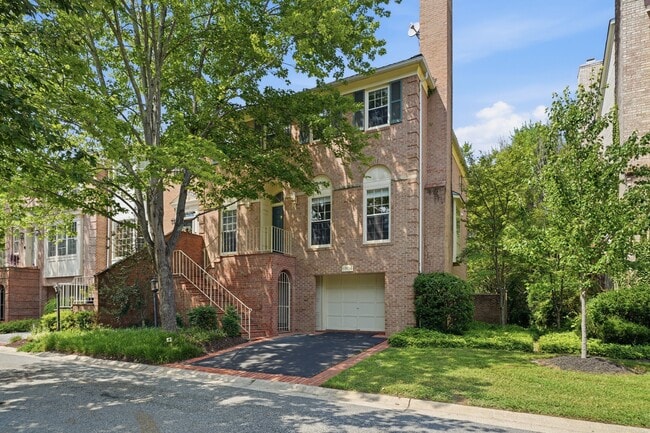 Photo - 8904 Barrowgate Ct (Potomac, MD) Townhome