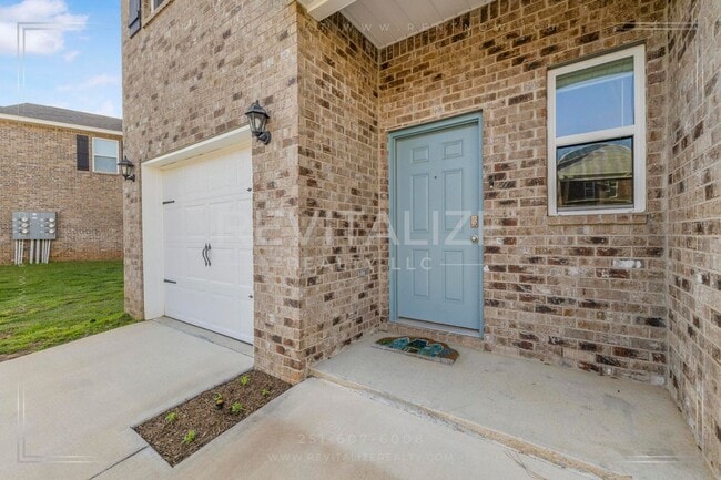 Building Photo - Beautiful Townhome in Quail Hollow, Spanis...