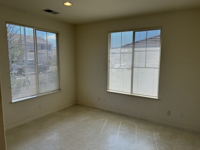 Foto del edificio - Gorgeous 3 Bedroom, 2 Bath Home in America...