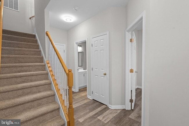 Building Photo - 42633 Homefront Terrace