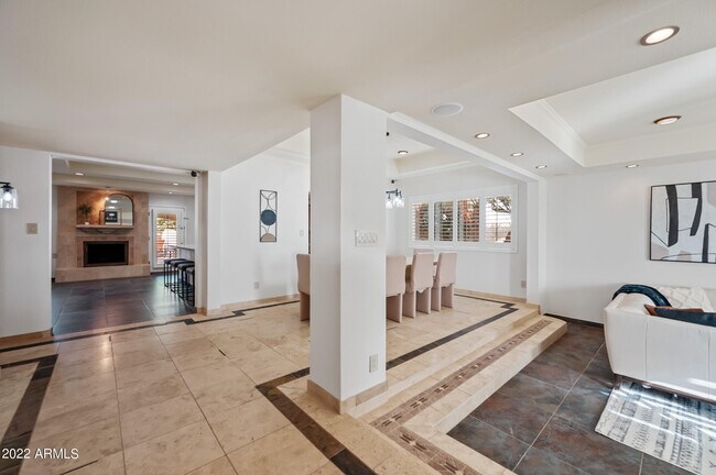 Foto del edificio - 4556 E Paradise Ln