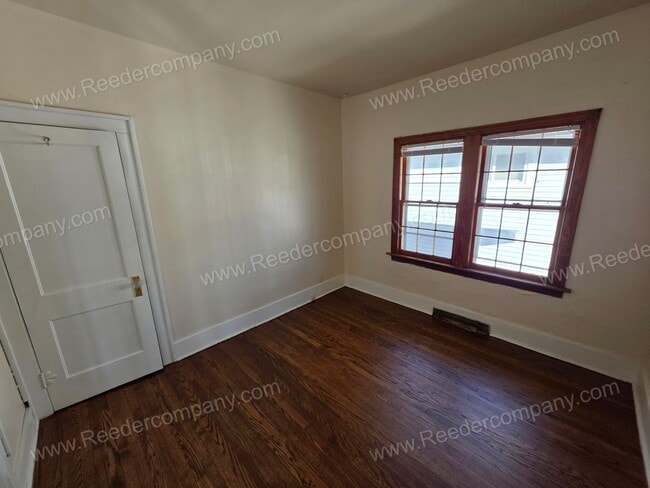 Building Photo - Remodeled 3 bedroom 1 bathroom house