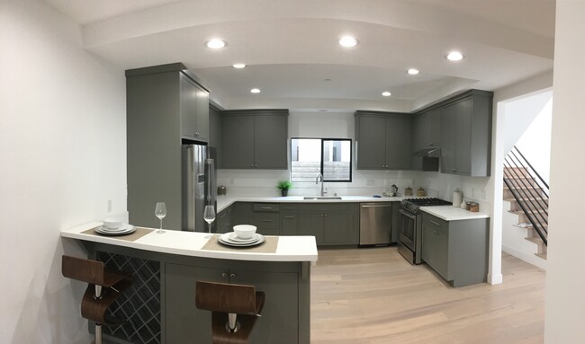 Kitchen - 3612 Kelton Ave