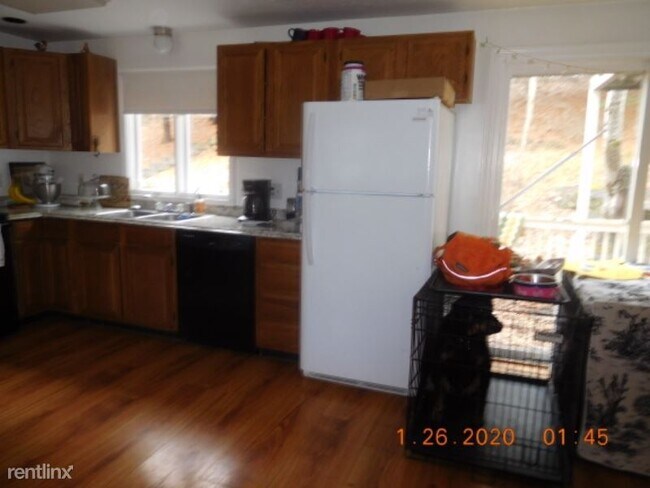 Foto del edificio - 28 Brookside Ave