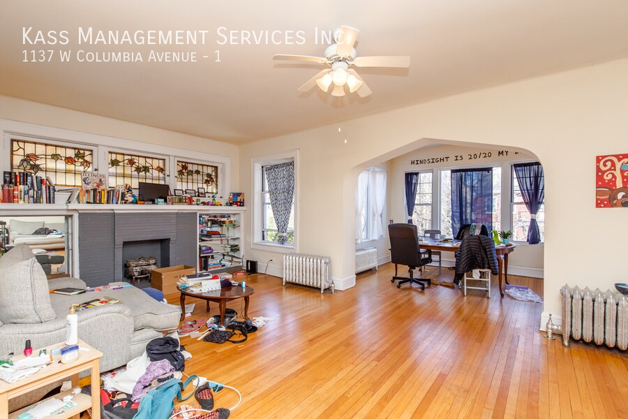 Primary Photo - Phenomenal 3 BR/2 Bath by the Lake! Heat/W...