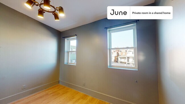 Foto del edificio - Room in Shared 4 bed/2 bath home in Columbia Heights