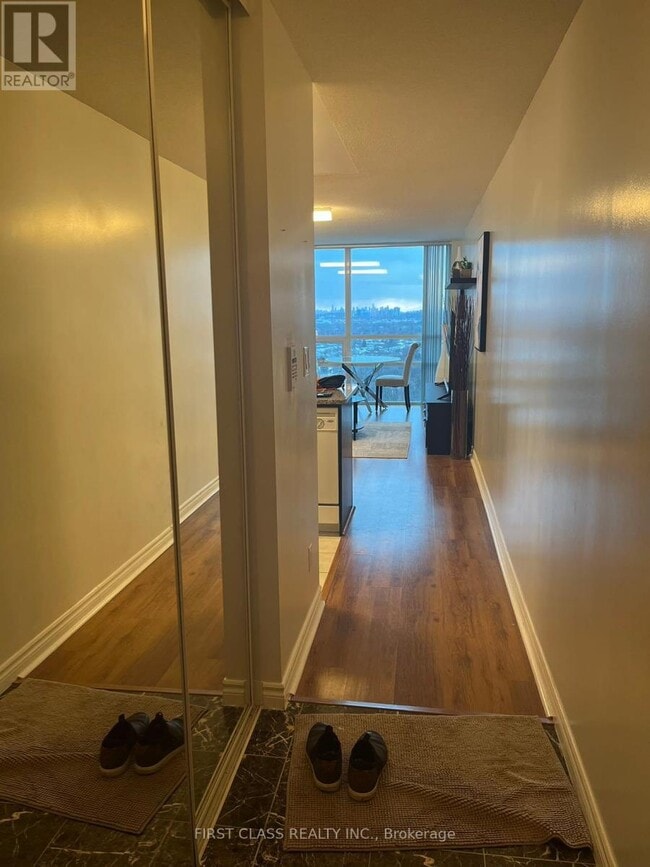 Building Photo - 88 Grangeway Ave