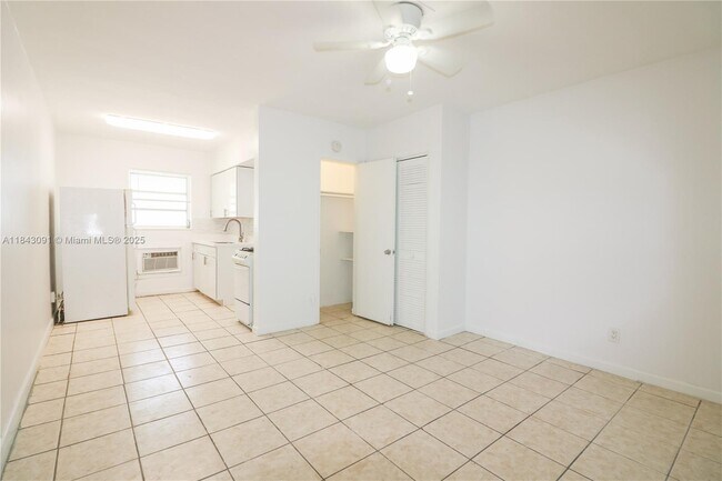 Foto del edificio - 1727 Fletcher St