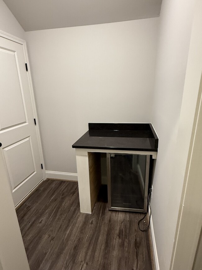 Foto del edificio - 4411 Lennox Pl