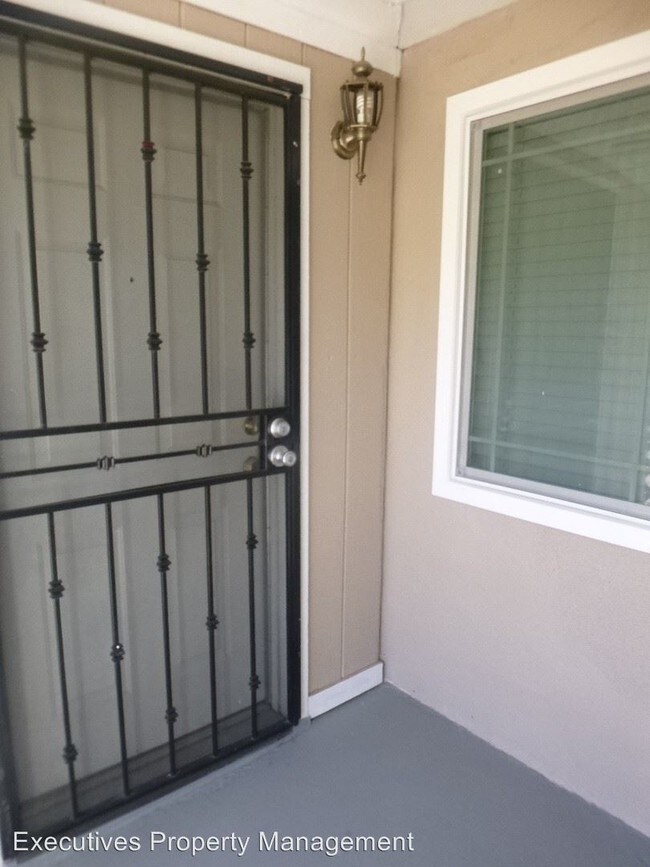 Foto del edificio - 2 br, 1 bath House - 871 E 22nd St