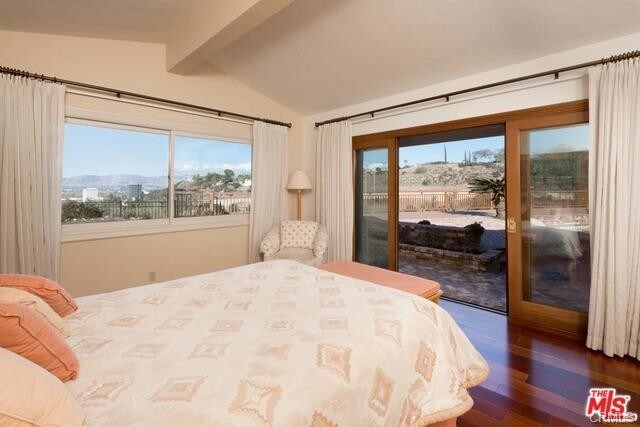 Foto del edificio - 15671 Royal Ridge Rd