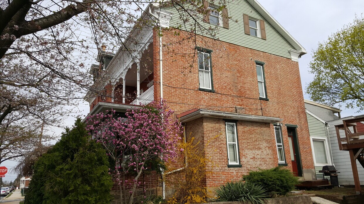 Primary Photo - 110 W Washington St