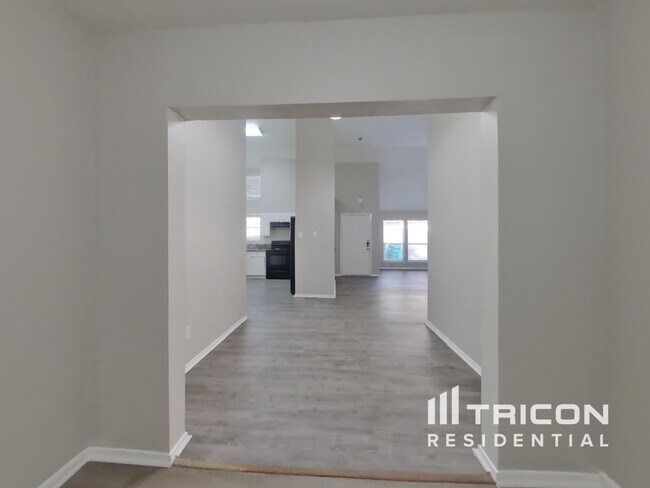Foto del edificio - 13314 Chaston Dr