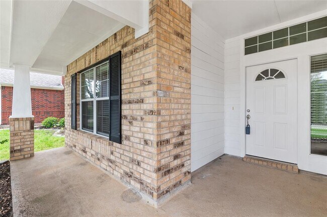 Building Photo - 13915 Roanoke Falls Dr