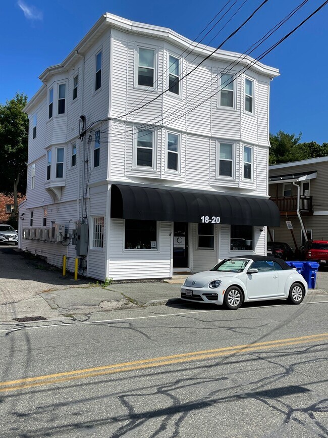 18 E Water St Unit 4, Rockland, MA 02370 Apartments in Rockland, MA