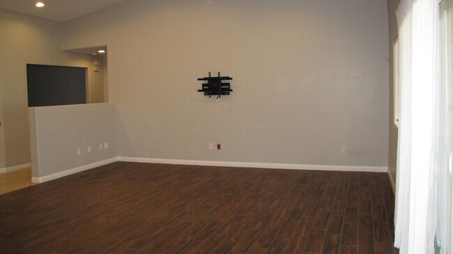 Building Photo - Home in Grand Island Place for Rent