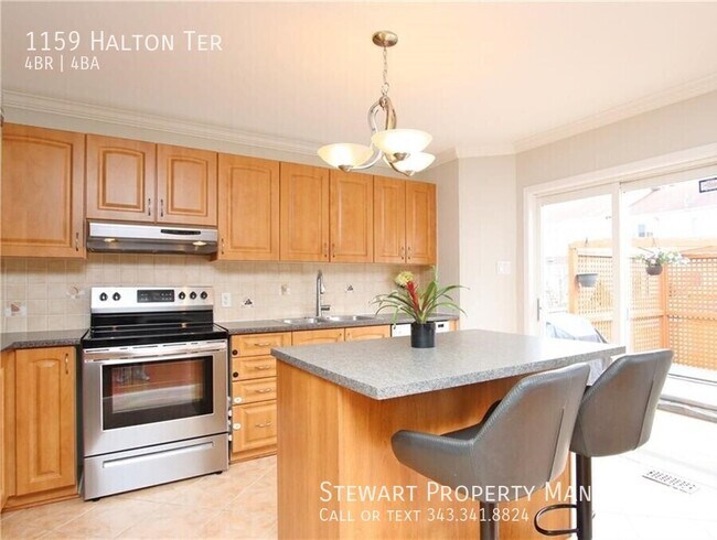 Building Photo - 1159 Halton Terrace