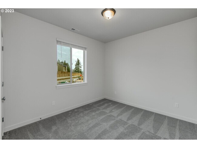Foto del edificio - 2053 Strong Rd SE