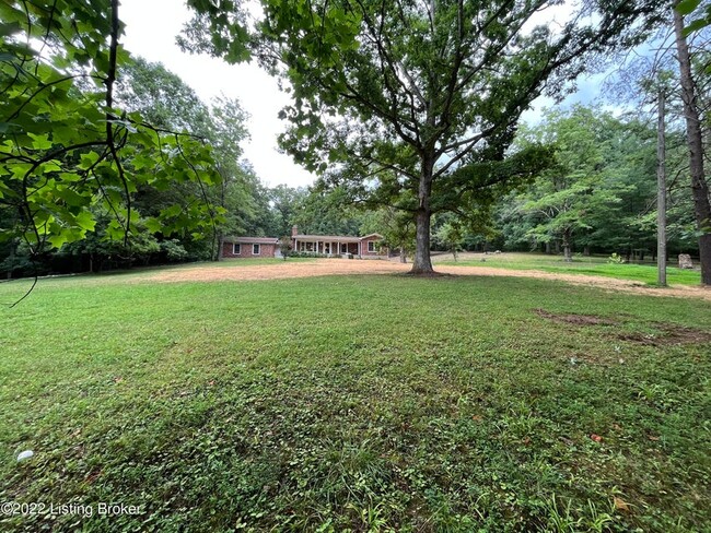 Building Photo - 121 Rayhill Rd