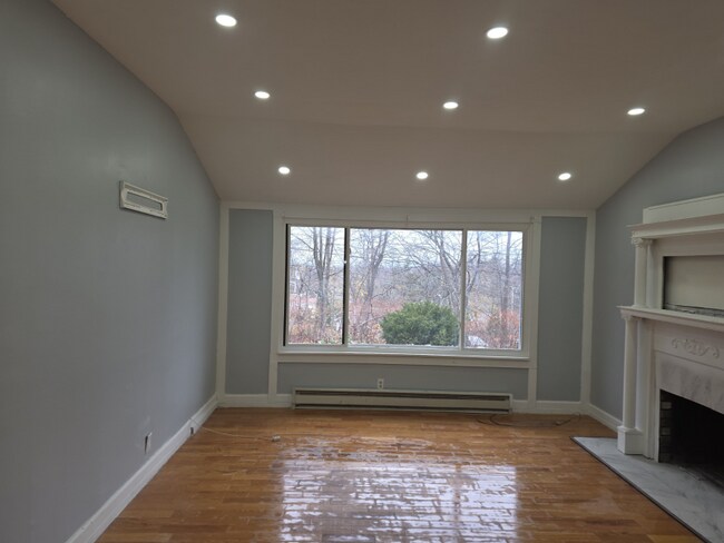 Building Photo - 25 Laurel Trail