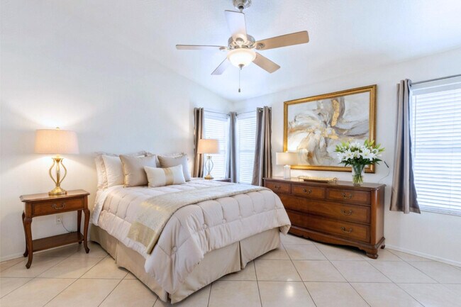 Foto del edificio - 329 S 161st Ln