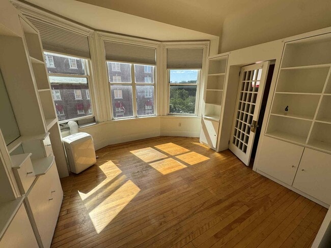 Building Photo - 362 Commonwealth Ave