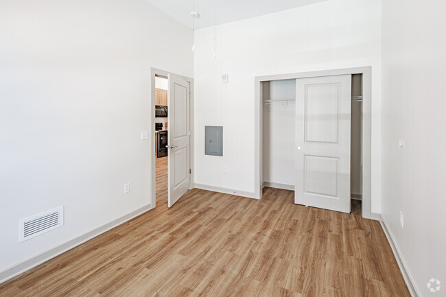1BR, 1BA - 686SF - Primary Bedroom - Perkins