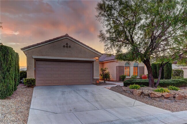 Building Photo - 2295 Potter Lake Ave