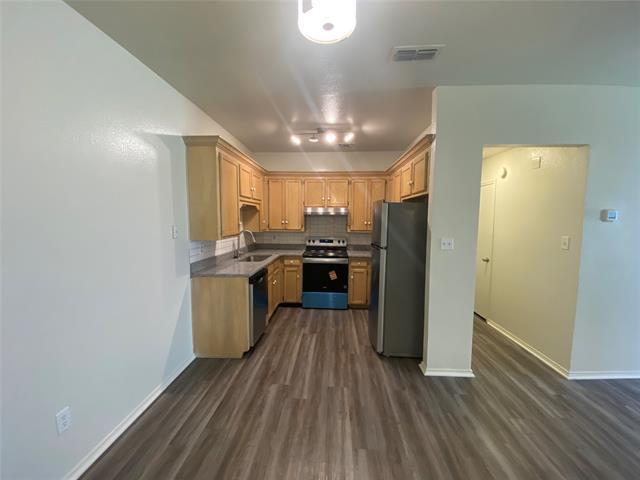 Foto del edificio - 10303 Lone Pine Ln