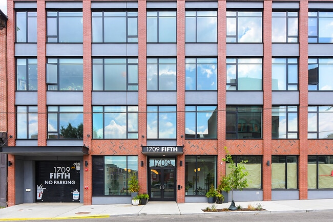 Exterior - 1709 5th Ave