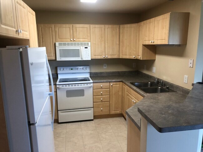 Foto del edificio - 8142 Broadmoor St