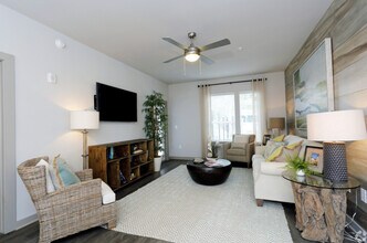 Building Photo - Mariner Grove