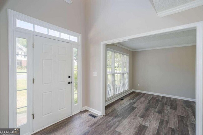 Building Photo - 612 Ridge Crossing Dr