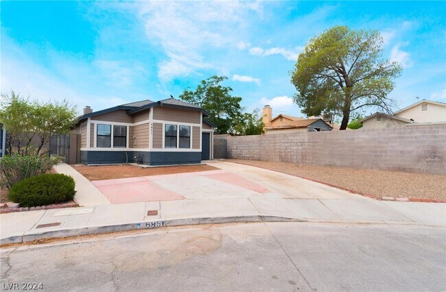 Building Photo - 6851 Mangrum Cir