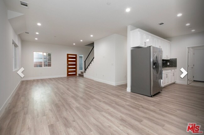 Building Photo - 1629 S Ridgeley Dr