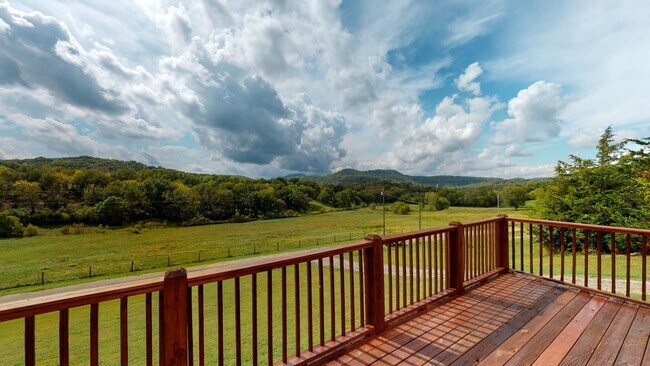 Building Photo - One of a Kind - Gorgeous Log Cabin in Cann...