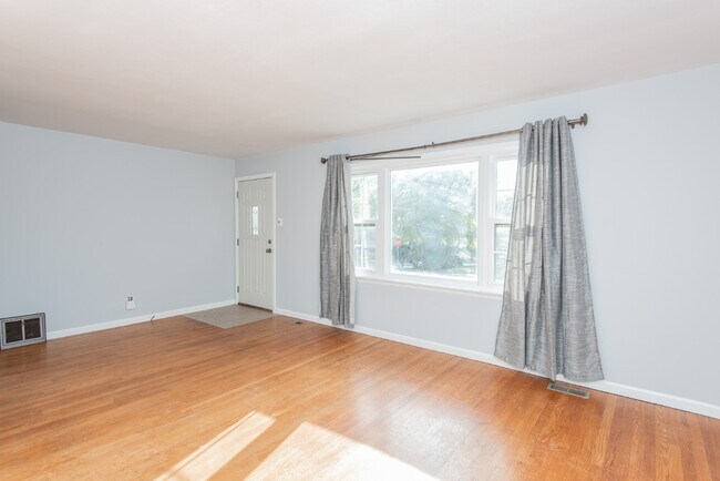 Foto del edificio - 10701 St Henry Ln