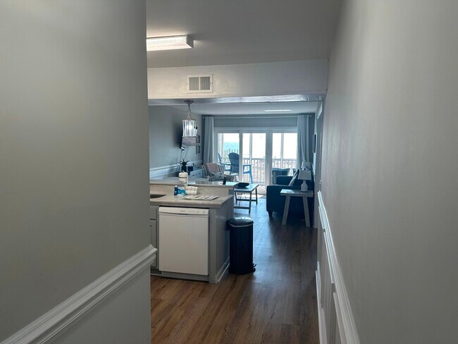 Foto del edificio - 1011 S Ocean Blvd