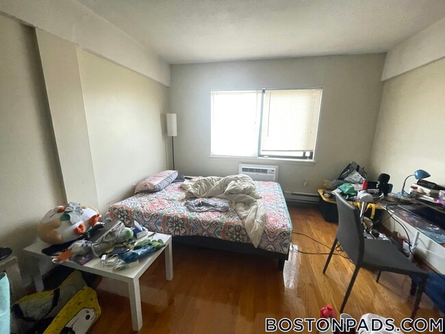 Foto del edificio - 1110 Commonwealth Ave