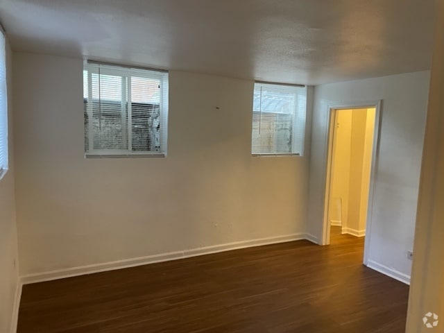 Building Photo - 1481 Ash St