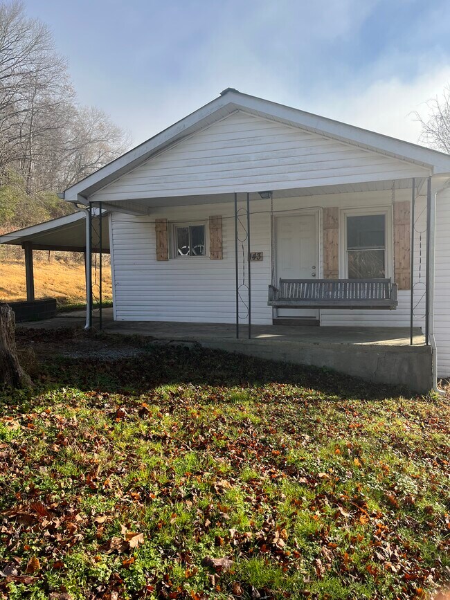 Foto del edificio - 143 Strawberry Ln