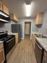 Building Photo - 202 Fir Dale