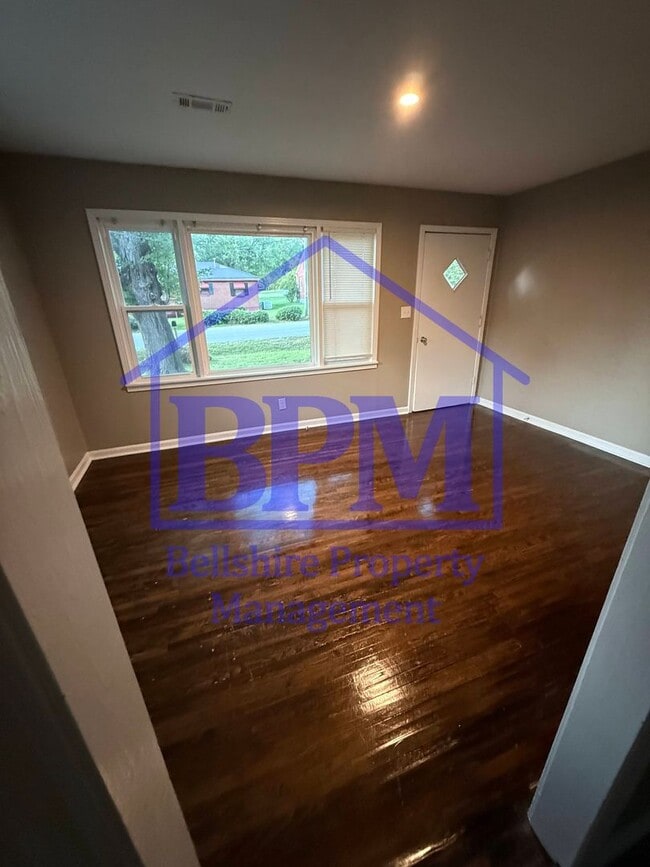 Building Photo - 407 Dorris Ave