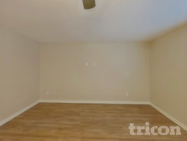 Building Photo - 237 Tea Olive Ave