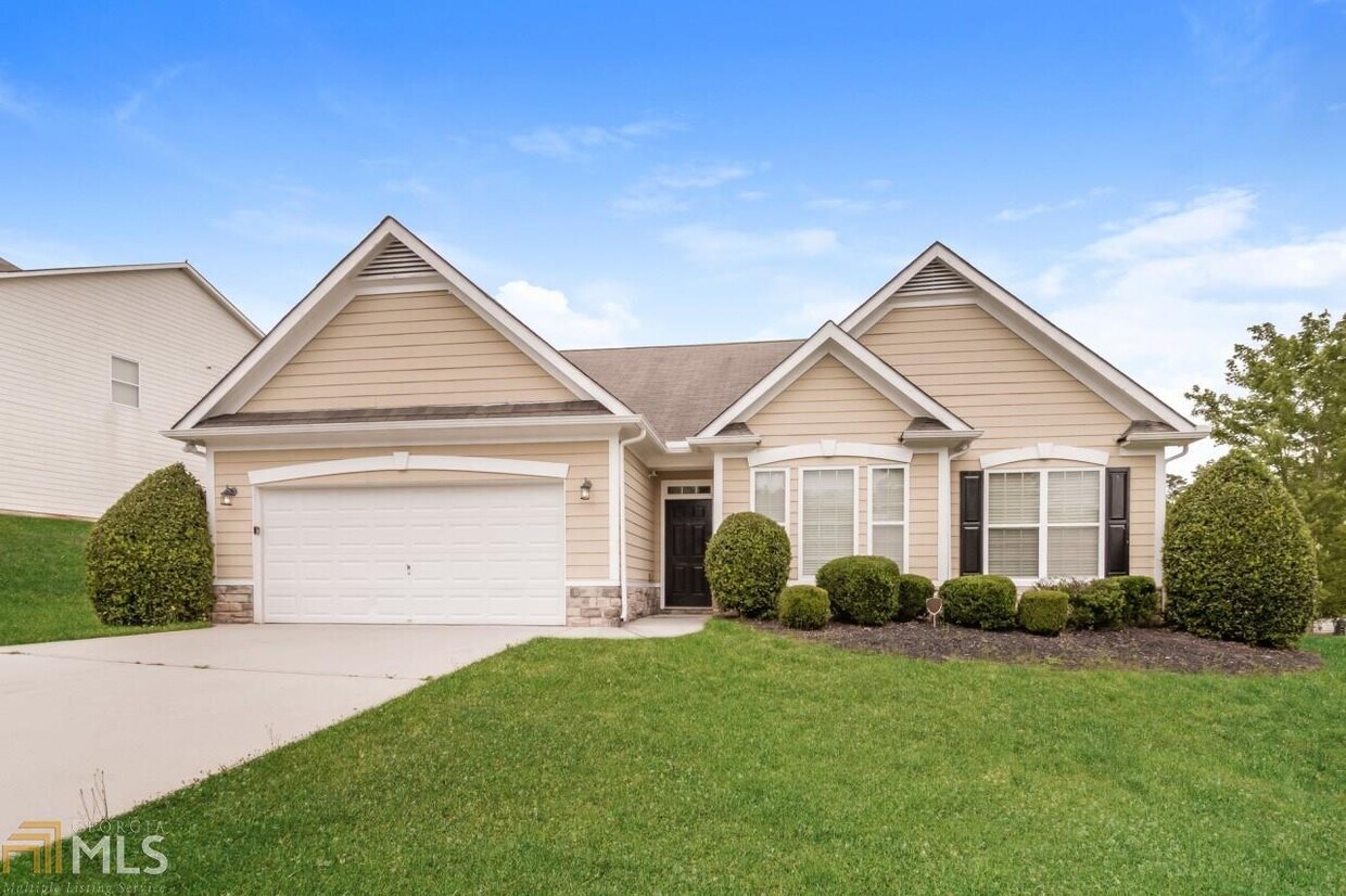 8900 Crest View Cir, Union City, GA 30291 House for Rent in Union