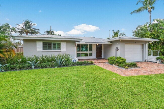 Building Photo - 730 SW 27th Way
